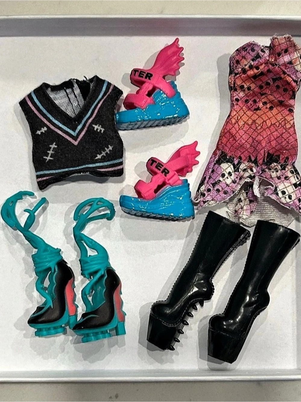 Monster High/Mattel Clothes and Shoes